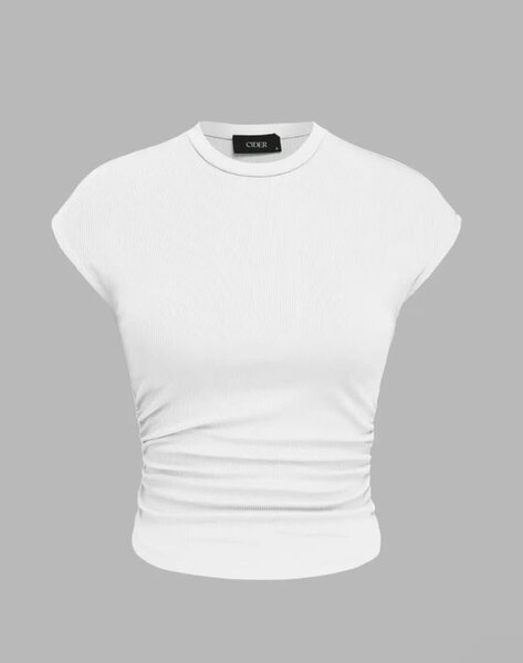 Top blanc ajusté
