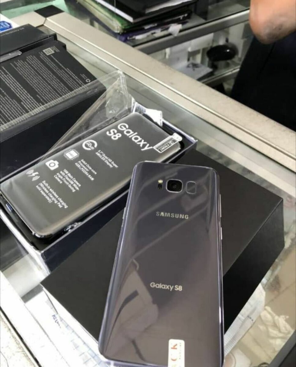 Samsung Galaxy S8 Smartphone