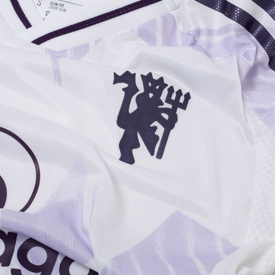 Maillot M united away 2025