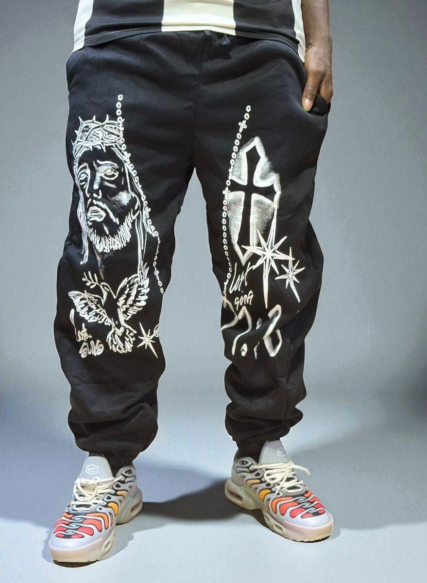 Pantalon urbain avec motifs artistiques