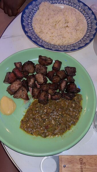 Plat de porc grillé et braisé