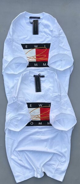 T-shirt blanc graphique