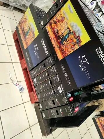 Télévision LED HD 32"