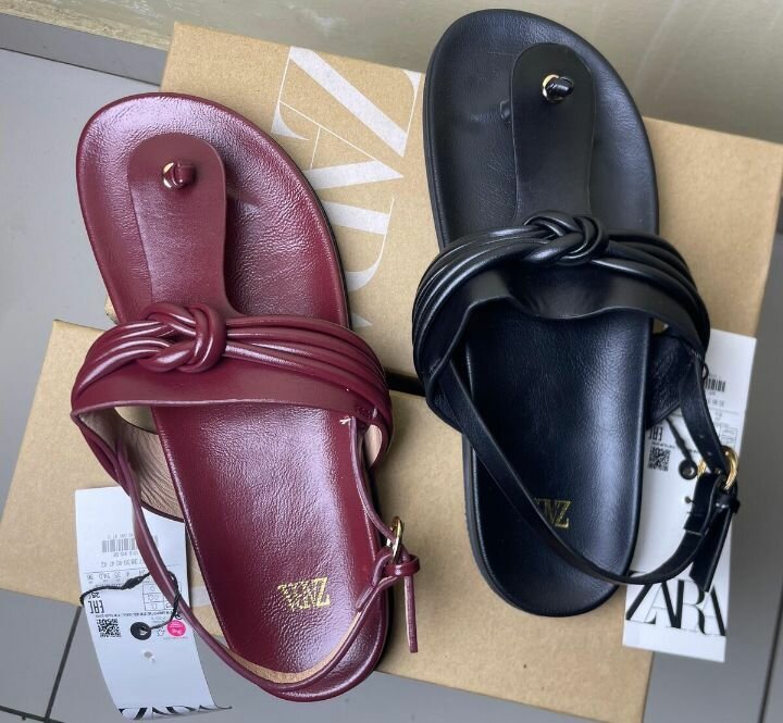 Sandales plates ZARA en cuir pour femme