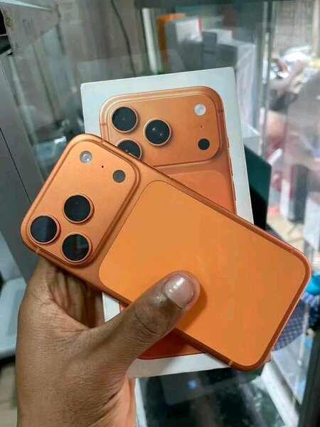 Coque iPhone 17 Pro Orange