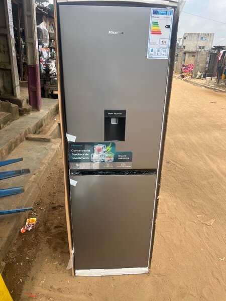 Réfrigérateur congélateur moderne