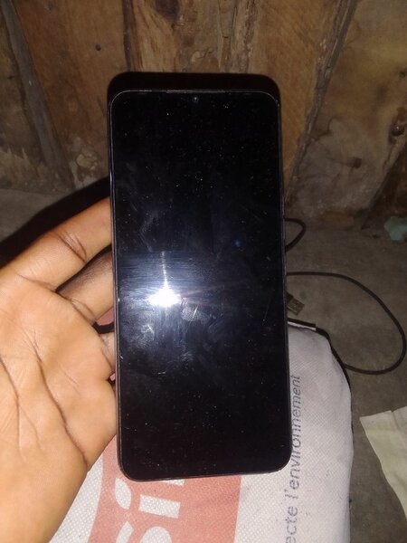 Smartphone TECNO SPARK