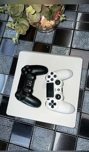 PES 4 , with 2 controllers