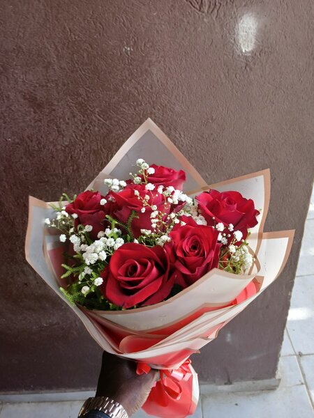 Bouquet de Roses Rouges Éclatantes