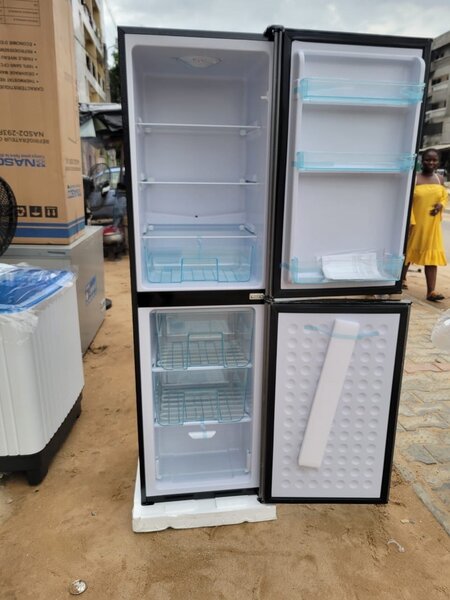 Réfrigérateur deux portes moderne