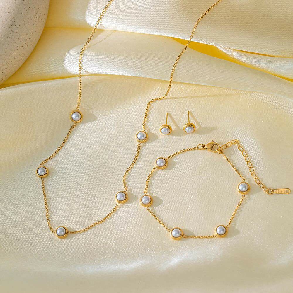 Complet de chaîne, gourmette et boucles d'oreilles