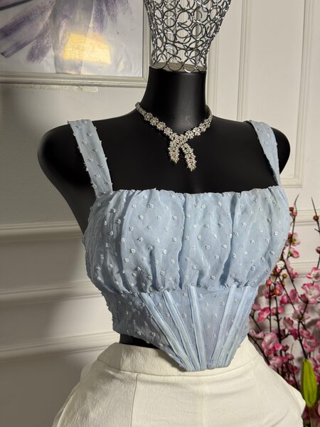 Top en dentelle bleu élégant