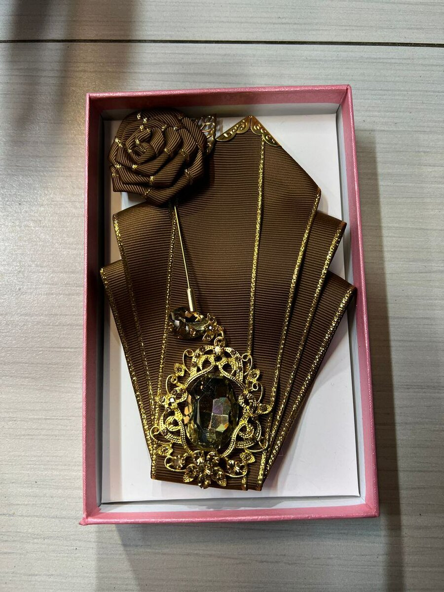 Elegant Bow Tie Set with Gem