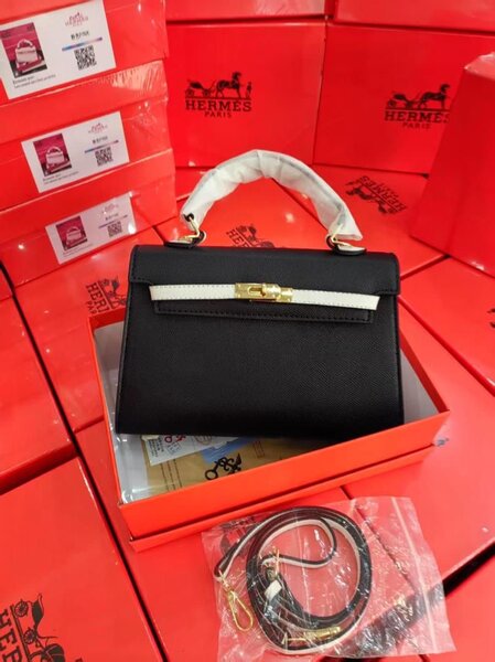 Sac à main élégant cuir femme