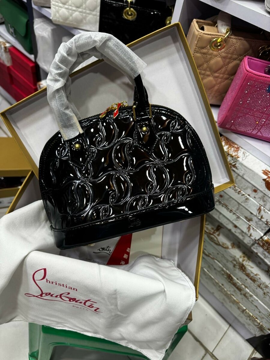 Sac dame LOUBOUTIN