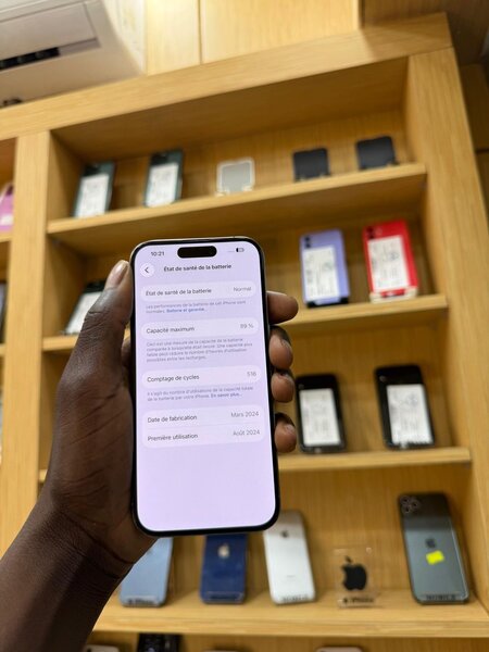 iPhone 15 pro 128Giga