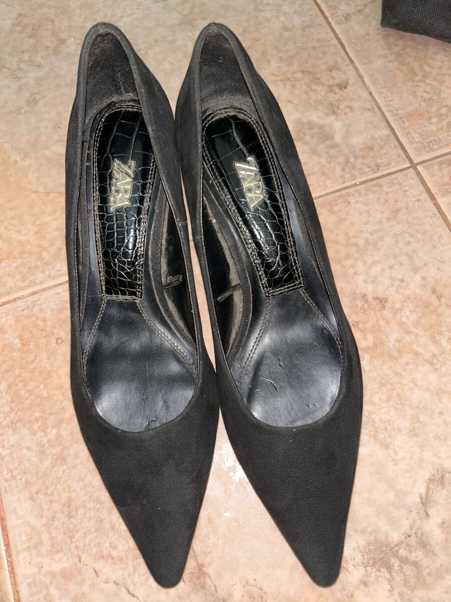 Escarpins noirs à talon élégant