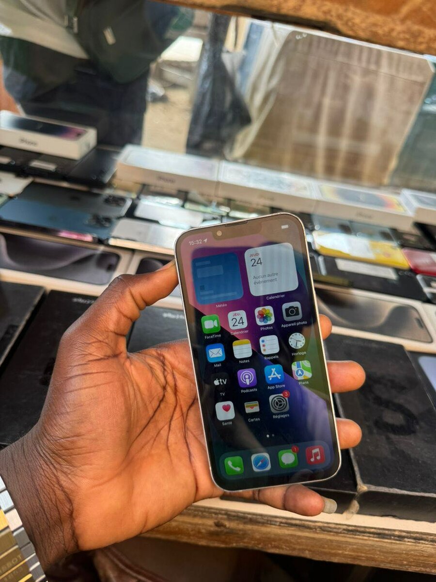 iPhone 13simple sans ID