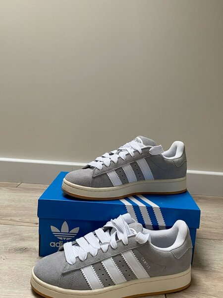 Baskets en suède classiques