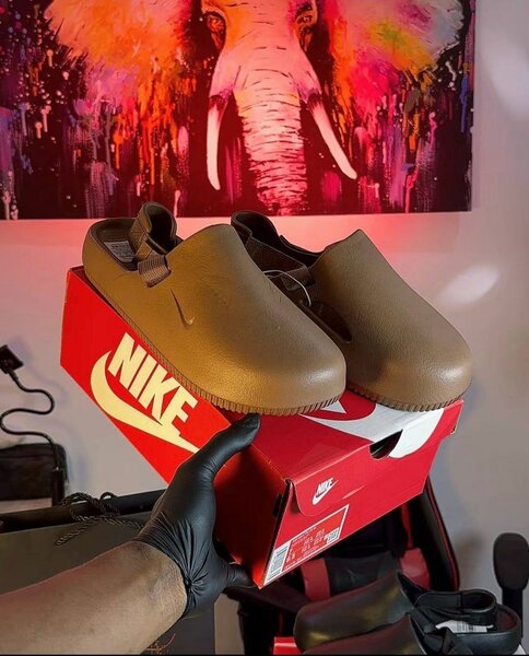 Sabots Nike modernes