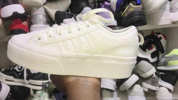 Baskets Nizza blanches tendance