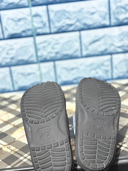 Sandales Crocs colorées40