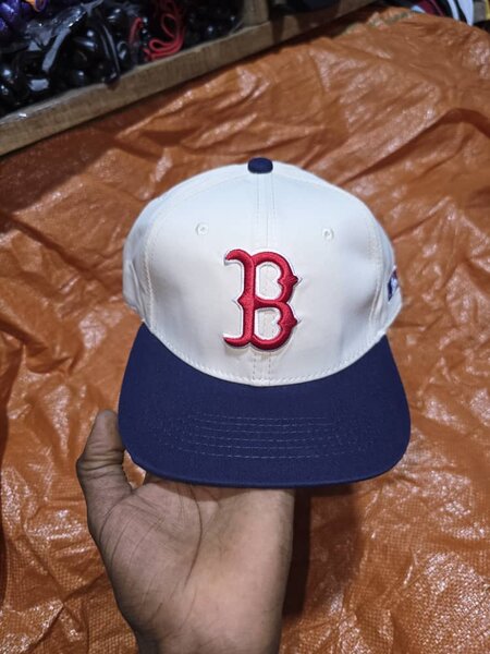 Casquette brodée sportive