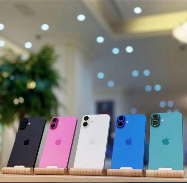 iPhone 16