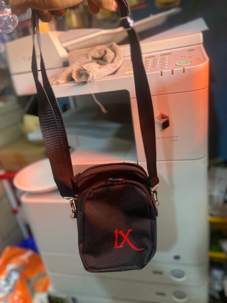 Sacoche bandoulière compacte homme