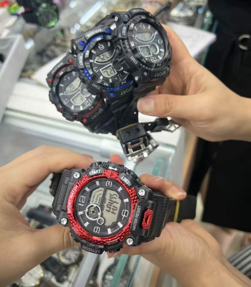 Montres connectées colorées