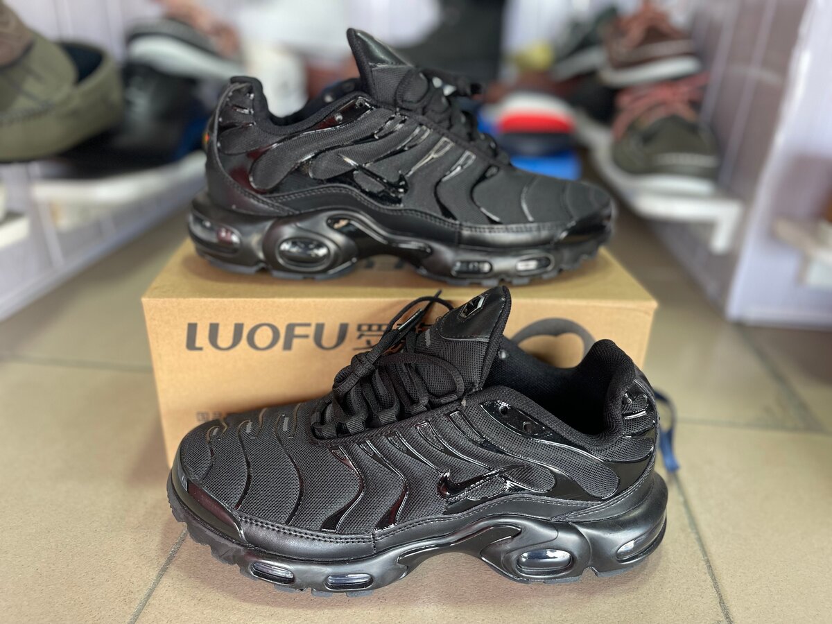 Baskets Noires LUOFU Homme