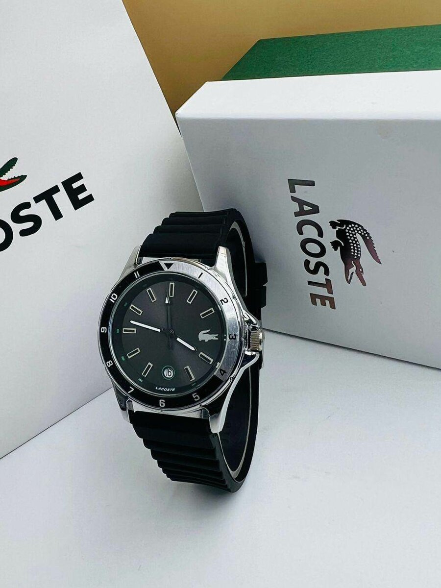 Montre Lacoste en silicone (avec coffret )