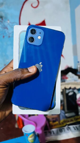 iPhone 12 128giga sans ID