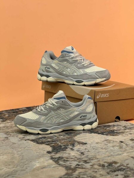 Chaussures de Running ASICS Modernes