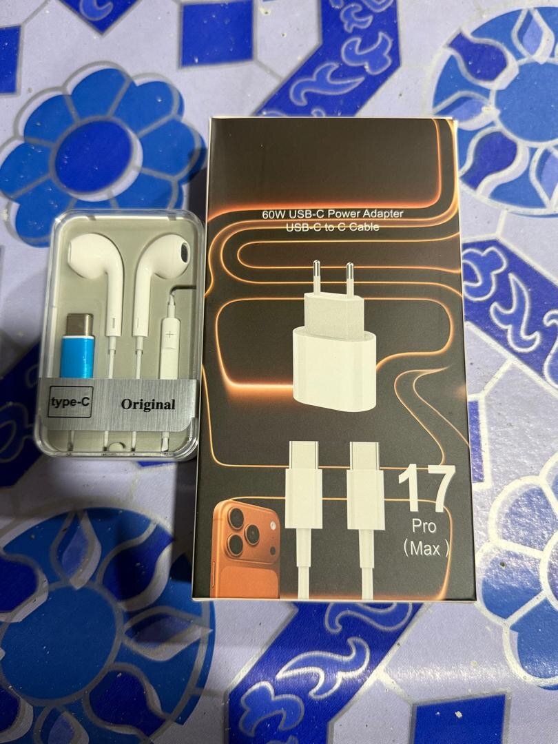 Chargeur iPhone 17 + écouteur