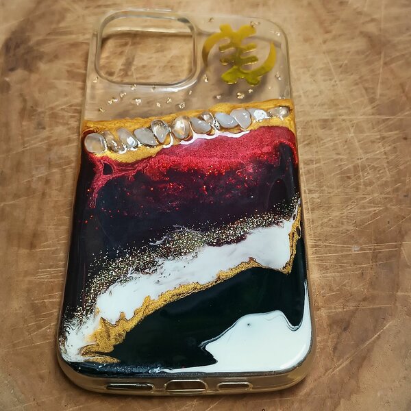 Coque iPhone artistique résine