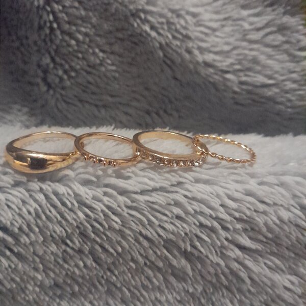 4pc set of Bohemian Rings