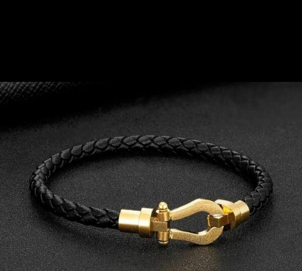 Bracelet en cuir tressé élégant