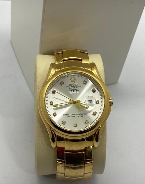 Montre de Luxe Dorée