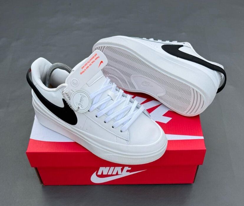 Baskets Nike Blanches Classiques