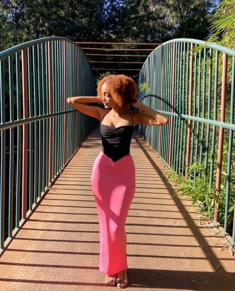 Jupe élégante fendue