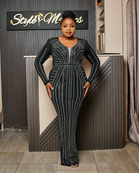 Women's Black Fitted Dress with Embroidered Pearls