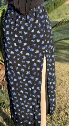 Beautiful elegant women's  floral skirt size:M