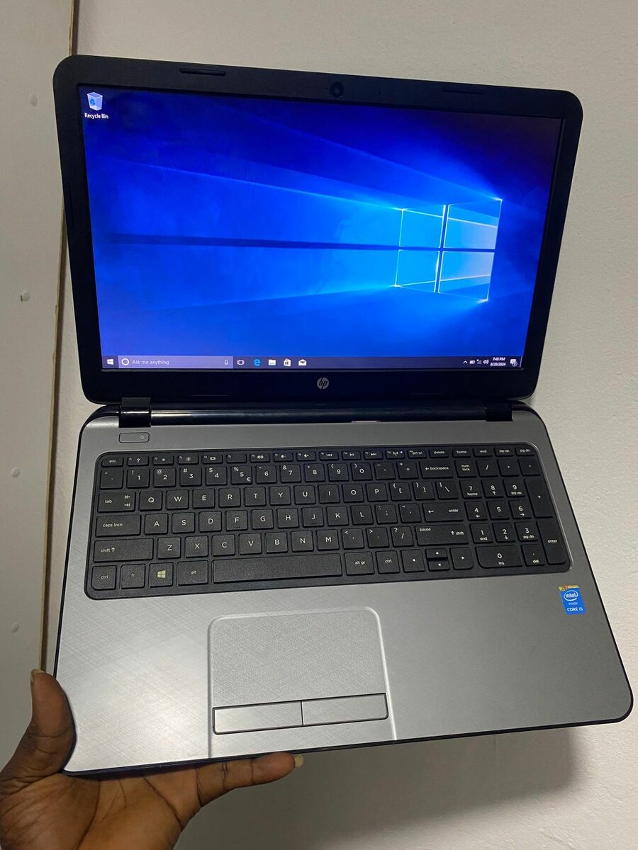 CORE I5 HP NOTEBOOK 15.6 INCH screen