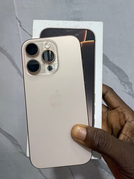 iPhone 16 pro ,128 GB