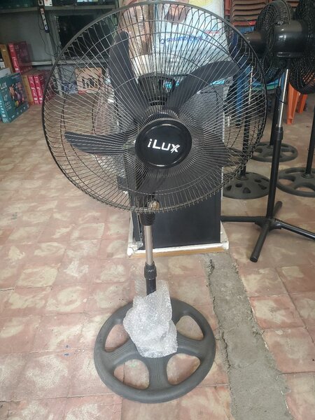 Ventilateur sur pied iLux réglable