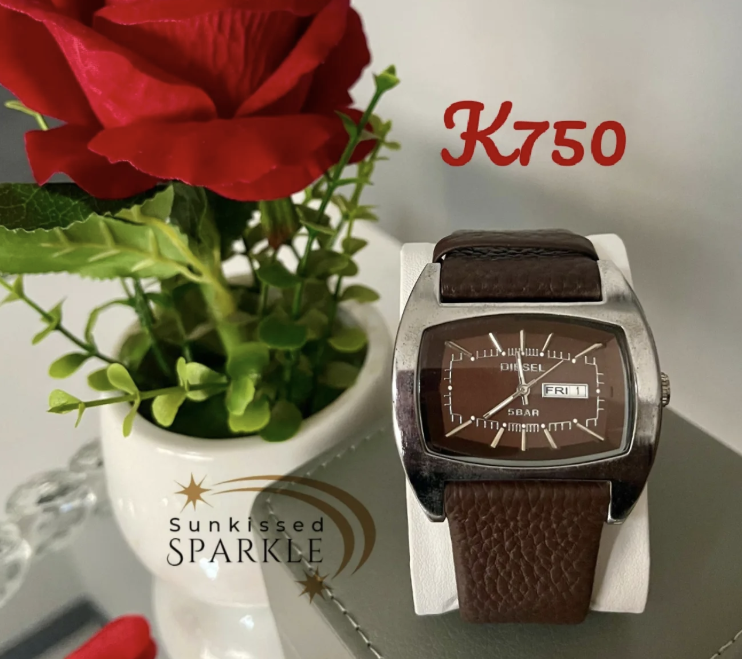 Unisex watch- Stainless, Non Tarnish, Leather belt