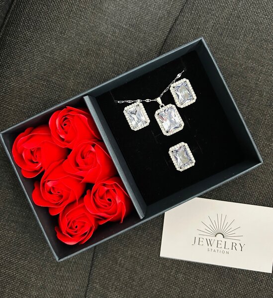 Crystal necklace, earrings & ring set