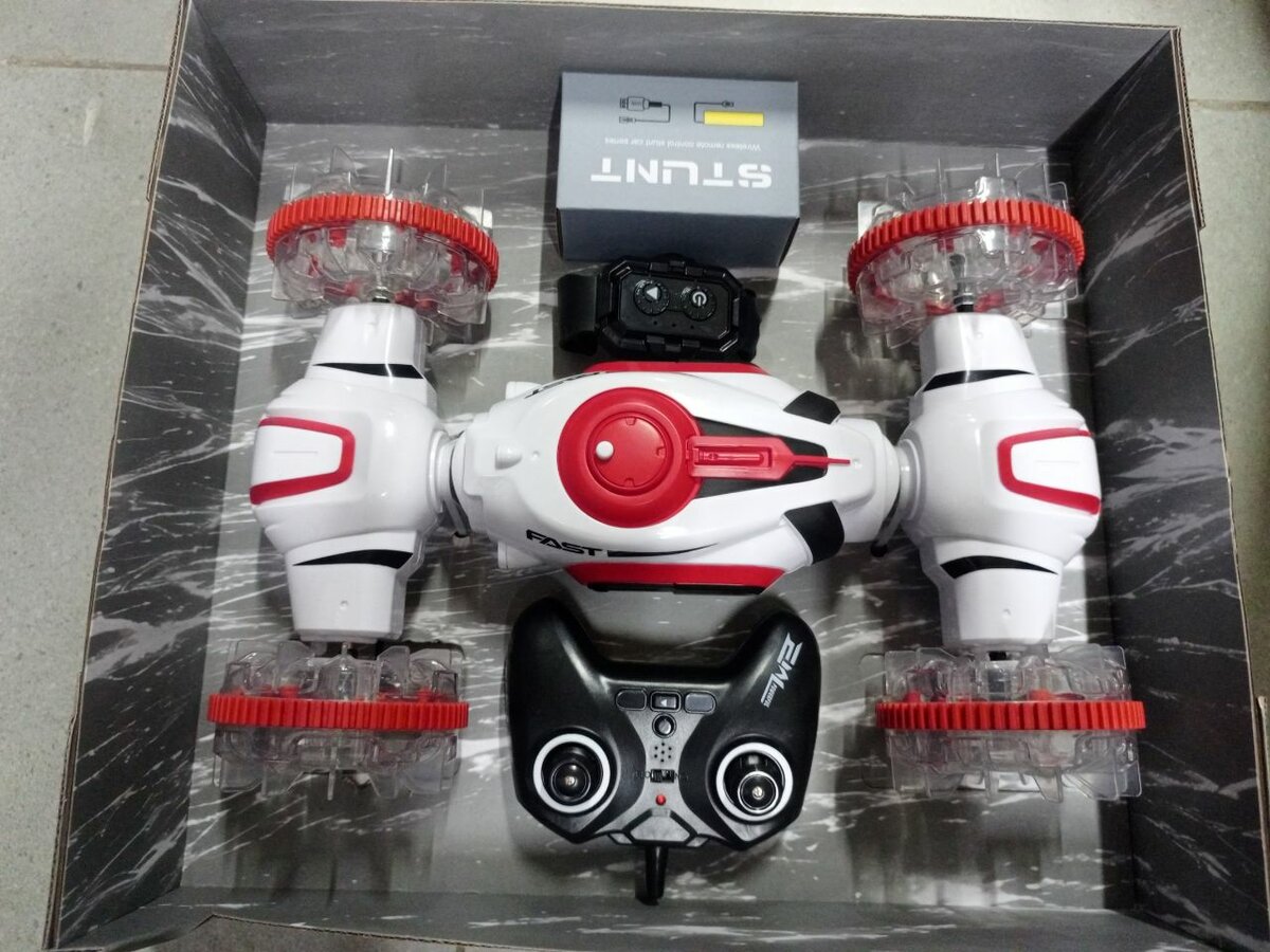 Voiture RC Amphibie Cascadeur