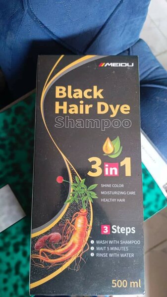Shampooing Colorant Noir 3-en-1